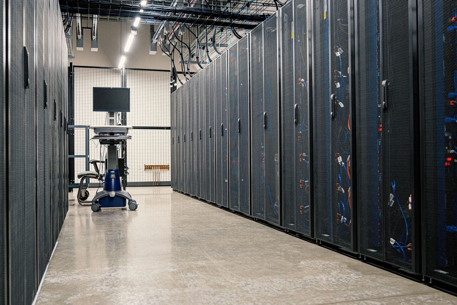 Architecture overview of the virtual world backend platform